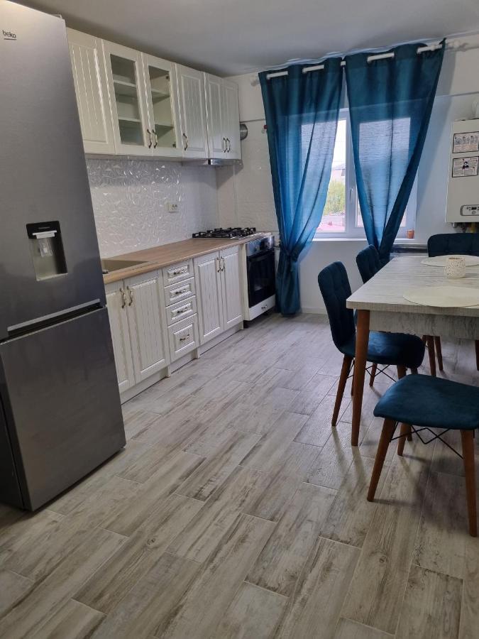 Luxurious Apartment With 3 Rooms And 2 Bathrooms In Corabia Buitenkant foto
