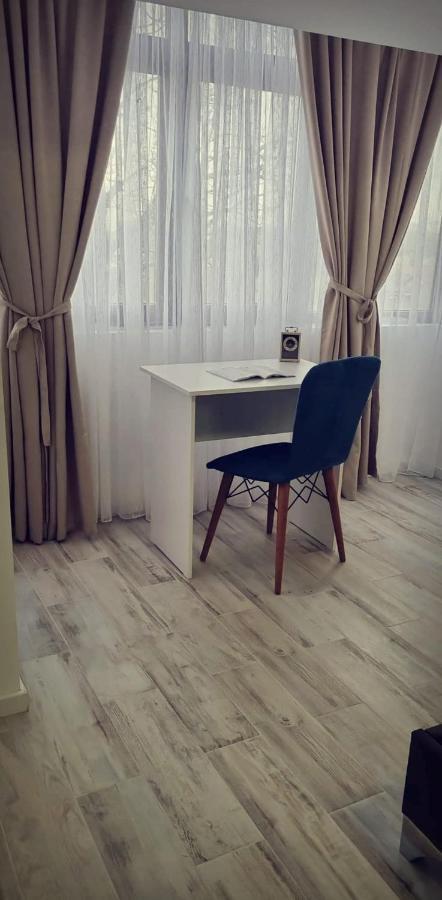 Luxurious Apartment With 3 Rooms And 2 Bathrooms In Corabia Buitenkant foto