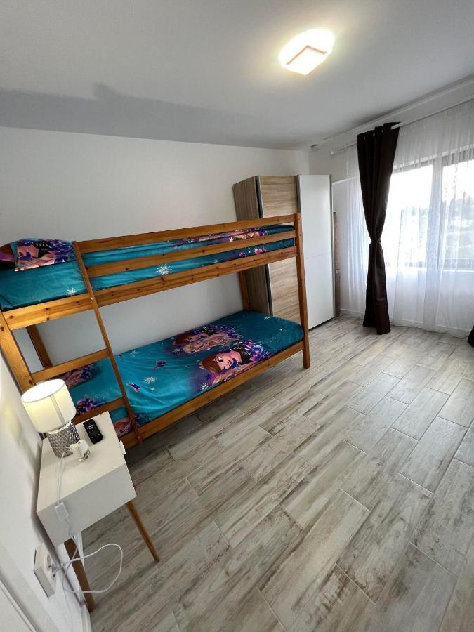 Luxurious Apartment With 3 Rooms And 2 Bathrooms In Corabia Buitenkant foto