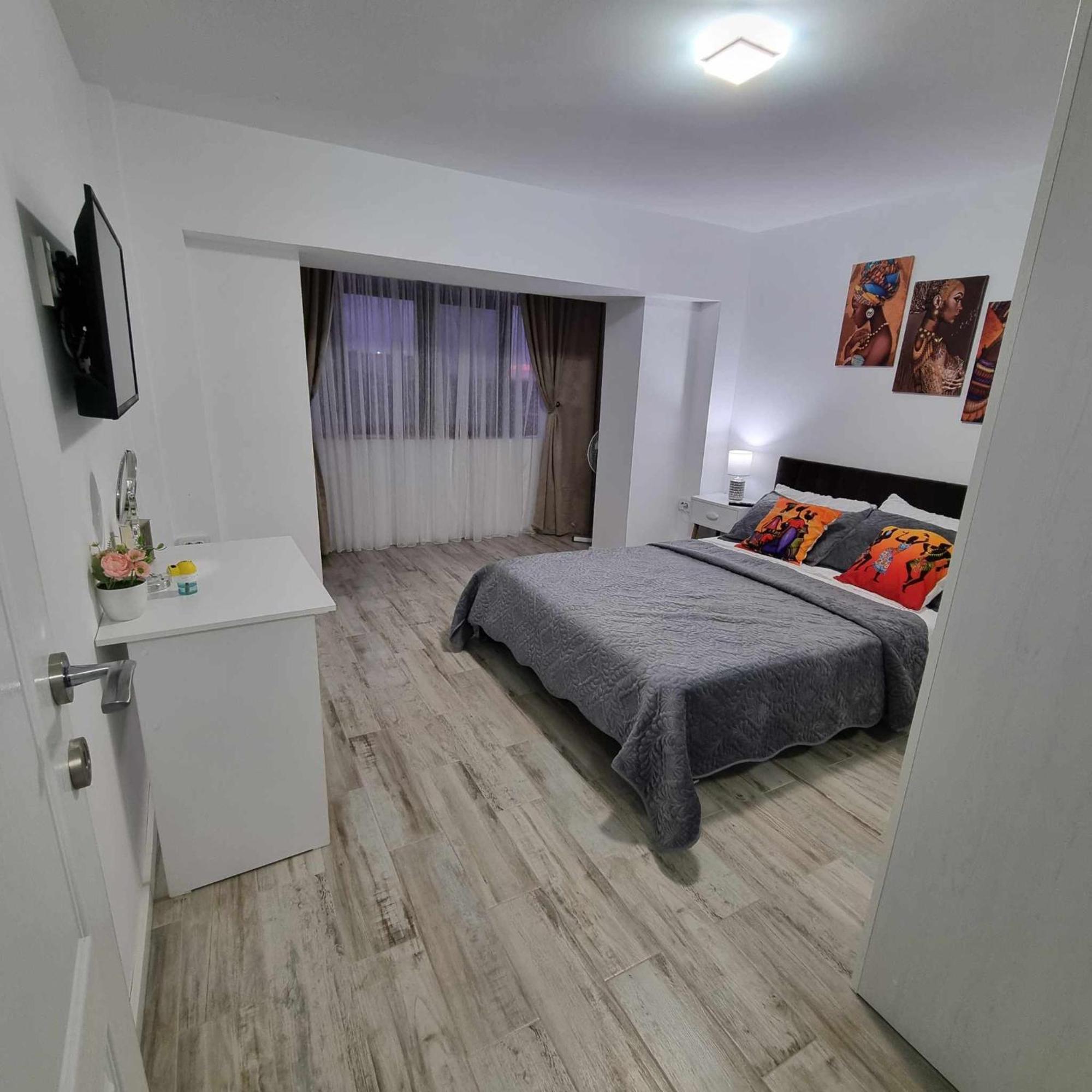 Luxurious Apartment With 3 Rooms And 2 Bathrooms In Corabia Buitenkant foto